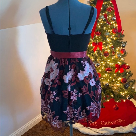 Special occasion dress - Picture 2 of 6